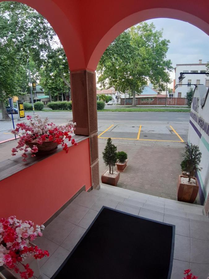 Guest House Villa Lord Novi Sad Dış mekan fotoğraf